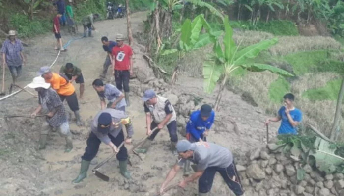 Jalan Desa Malasari Nanggung Tertutup Longsor Kini Sudah Bisa Dilewati