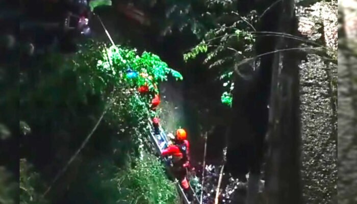 Gempar Warga Gang Makam Cilendek Barat Temukan Mayat di Sungai Cidepit
