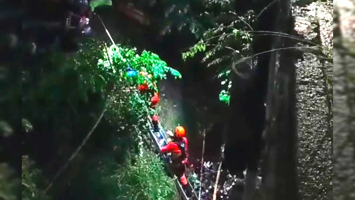 Gempar Warga Gang Makam Cilendek Barat Temukan Mayat di Sungai Cidepit