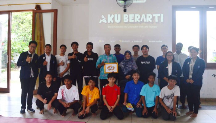 AKU BERARTI: Mengembangkan Kesadaran Diri dan Ekspresi Emosi Anak Broken Home Melalui Seni