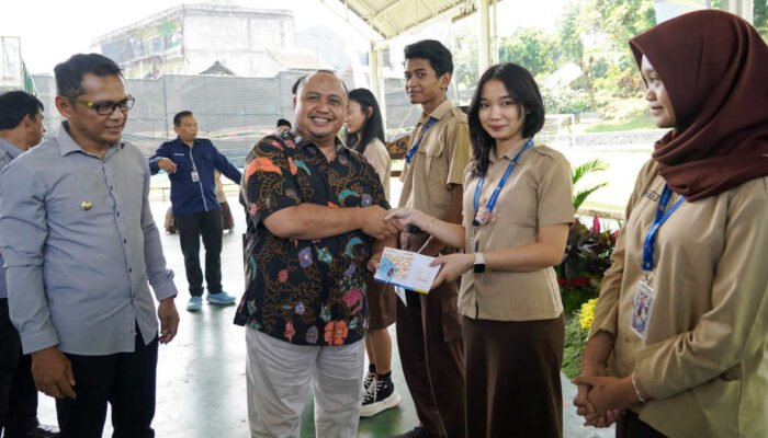 Kick Off, DPRD Minta Perekaman KTP Pemilih Pemula Capai 100 persen
