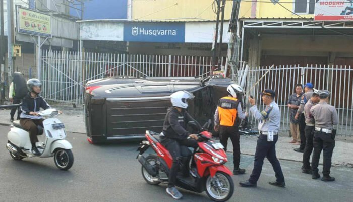 Pajero Sport Hantam 1 Unit Sepeda Motor