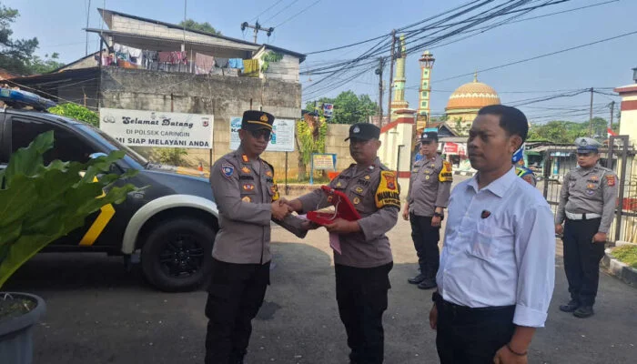 Miliki Dedikasi Tinggi, Kapolsek Caringin Berikan Reward ke Anggotanya Kapolsek Caringin.