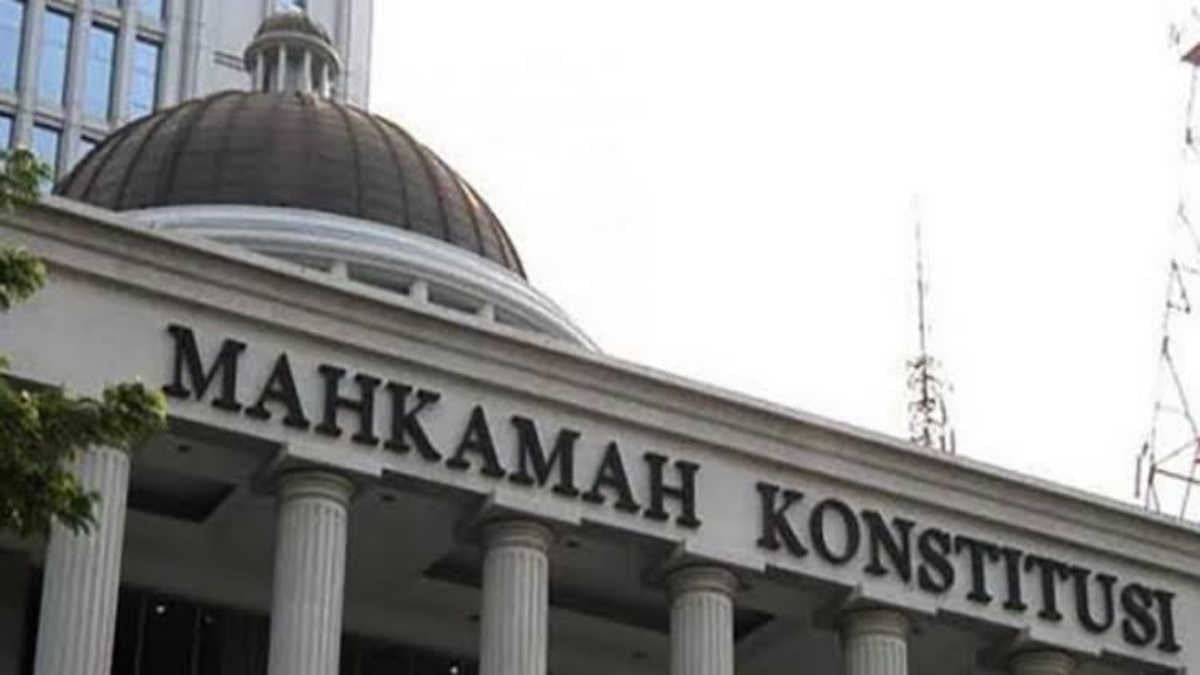 MK.