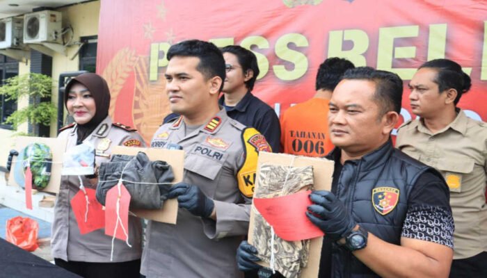 Pelaku Colok Mata Icang di Gunung Putri Serahkan Diri ke Polisi