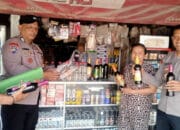 Polsek Rumpin Sita Belasan Botol Miras dari Seorang Pegadang Ibu Rumah Tangga