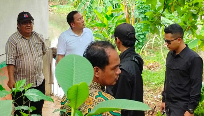 Calon Wali Kota Bogor Dokter Rayendra Kunjungi Kebun KWT hingga Libanon