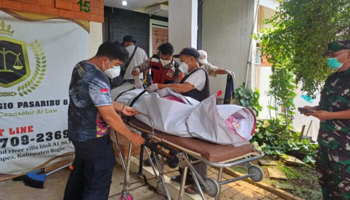Mayat Laki-laki Membusuk Ditemukan Warga di Perum Gteenland River Villa Ciampea