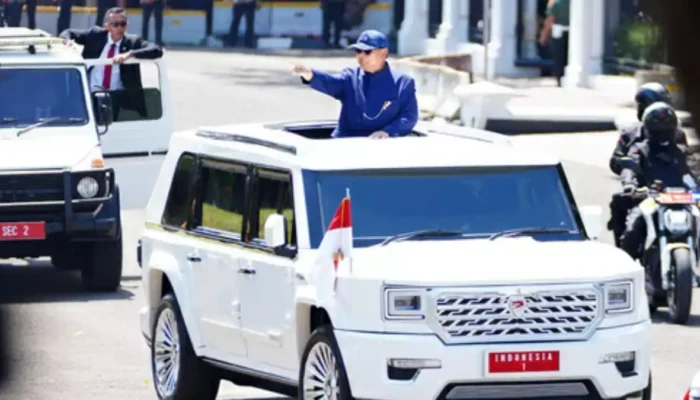 Prabowo dan Gibran Gunakan Mobil Buatan Pindad Usai Dilantik