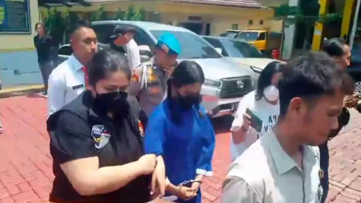 Selebgram AJP Ditangkap dalam Kasus Perjudian Online di Bogor