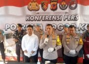 Konferensi pers penangkapan pelaku premanisme di Pasar Merdeka oleh Polresta Bogor Kota, Senin (7/10).