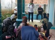Calon Wakil Bupati Bogor 2024-2029 Door to Door Datangi Warga Caringin