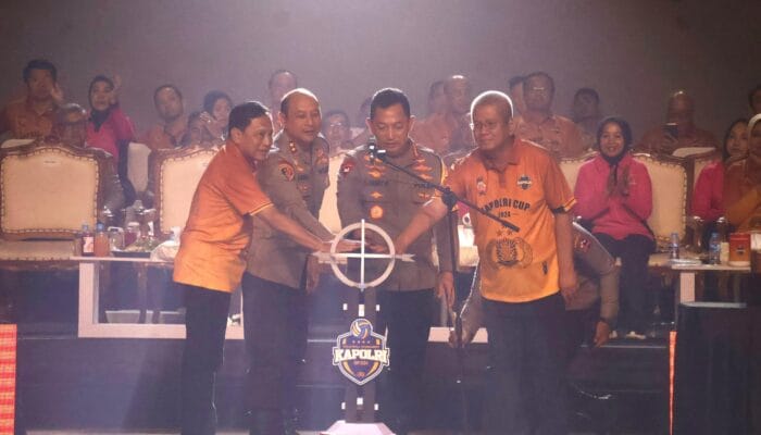 Kapolri Resmikan Sumur Bor dan Tutup Turnamen Voli di Kalbar kapolri