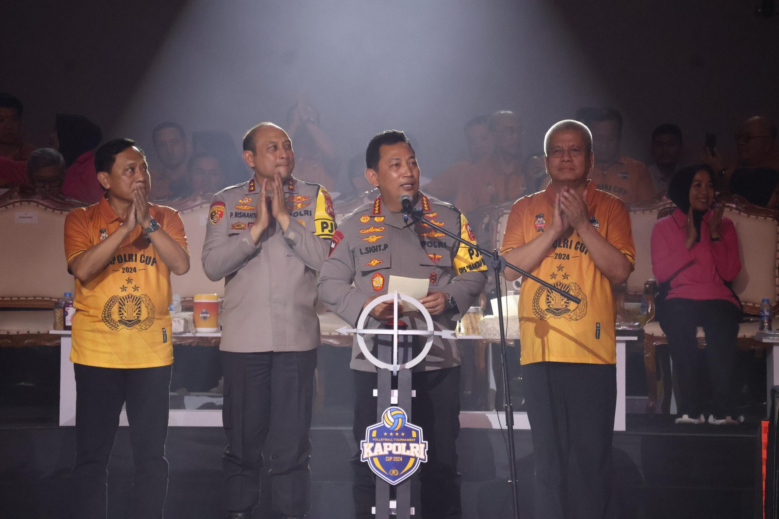 Kapolri Resmikan Sumur Bor dan Tutup Turnamen Voli di Kalbar Kapolri.