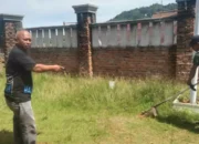 Karang Taruna Inisiasi Aksi Bersih Bersih Kantor Desa Cintamanik