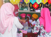 SDN Bantarkambing 05 Kenalkan Jajanan Tradisional Lewat Market Day Peringatan Isra Mikraj