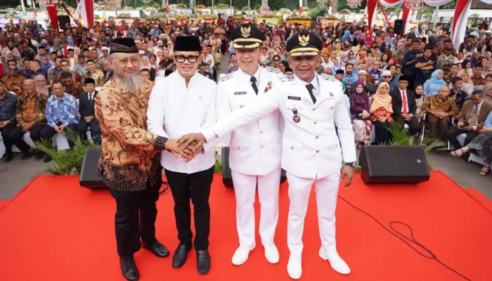 Cetak Sejarah Baru, Dedie Rachim dan Jenal Mutaqin Resmi Bertugas