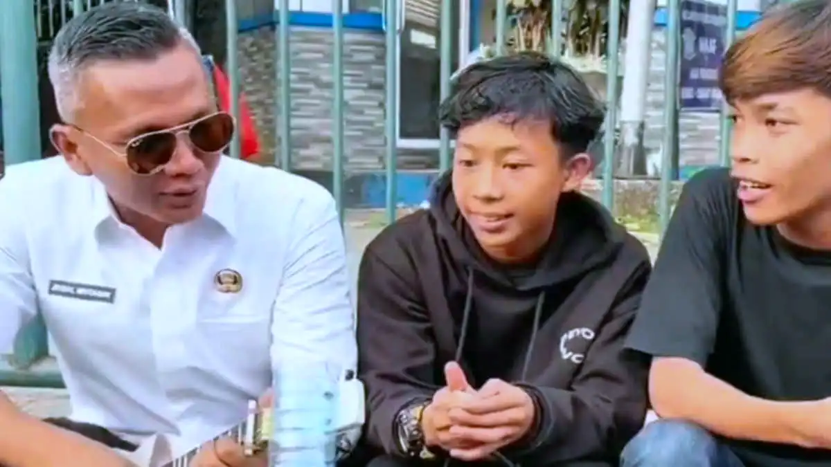 Jenal Tawarkan Pengamen Jadi Petugas Kebersihan Alun-Alun Bogor