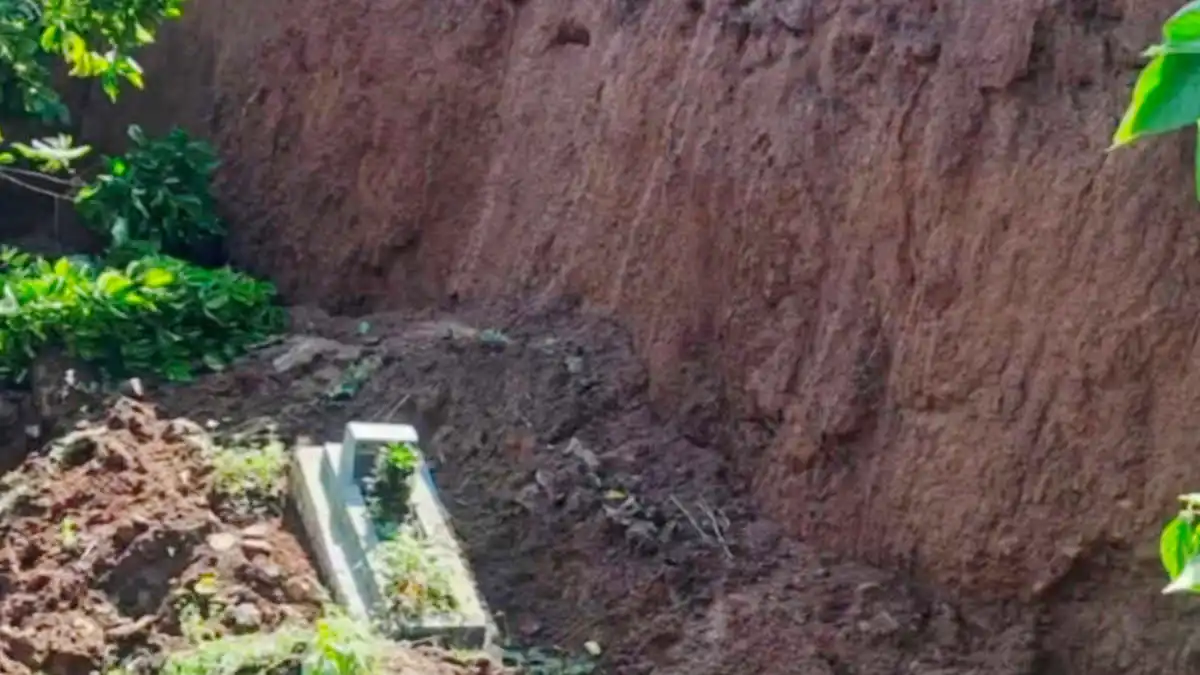 8 Makam di TPU Kampung Batakal Batutulis Bogor Selatan Terbawa Longsor