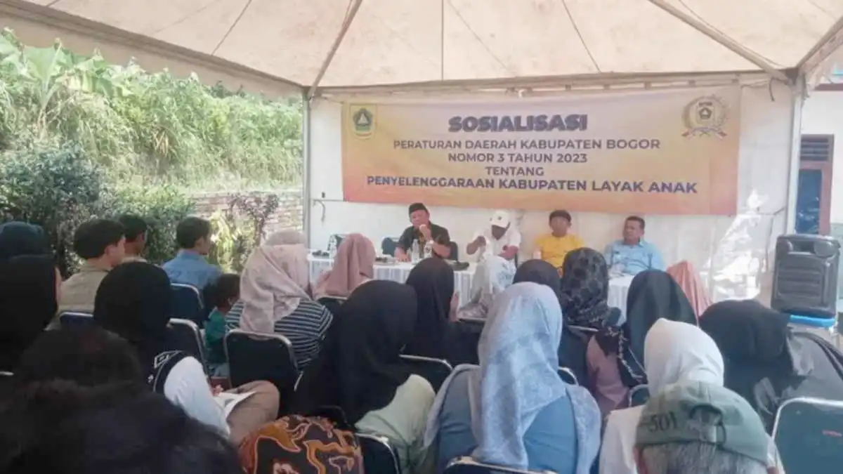 Anggota DPRD Kabupaten Bogor Sosialisasikan Kabupaten Layak Anak di Desa Sukajadi