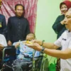 Dedie Rachim Dampingi Perekaman KTP-el Warga Difabel di Kelurahan Babakan