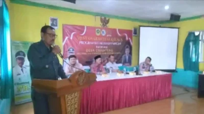Program Ketahanan Pangan Desa Cibanteng  Gulirkan Ternak Ayam Telur