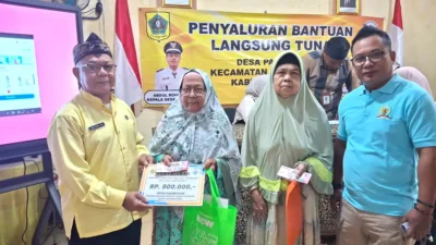 Asyik, 58 Warga Pasirgaok Dapat BLT Dana Desa