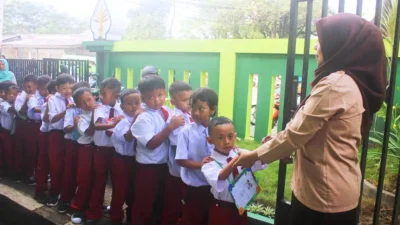 Semangat Murid Baru SDN Rancabungur 01 di Hari Pertama MPLS 2025