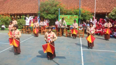 Seru! Demo Ekskul Warnai Penutupan MPLS di SDN Situgede 4