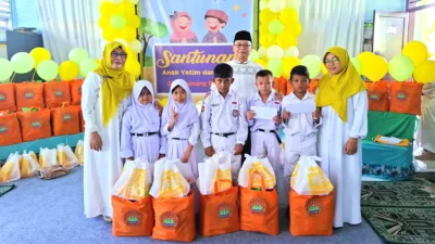 Peringati 10 Muharram, SDN Gunung Batu 2 Santuni 27 Anak Yatim dan Piatu