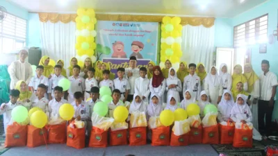 Peringati 10 Muharram, SDN Gunung Batu 2 Santuni 27 Anak Yatim dan Piatu