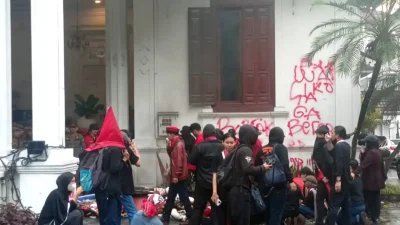 Aksi Demo di Balai Kota Berujung Vandalisme, Penggiat BCB Kecam Gedung Cagar Budaya Dikotori