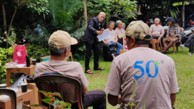 Kompak Komunitas 50+ Aksi Senam Taichi Hingga Baca Puisi