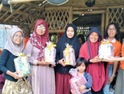 WKRI Bantu Alat Permainan Untuk Anak-anak TK Putra Bangsa