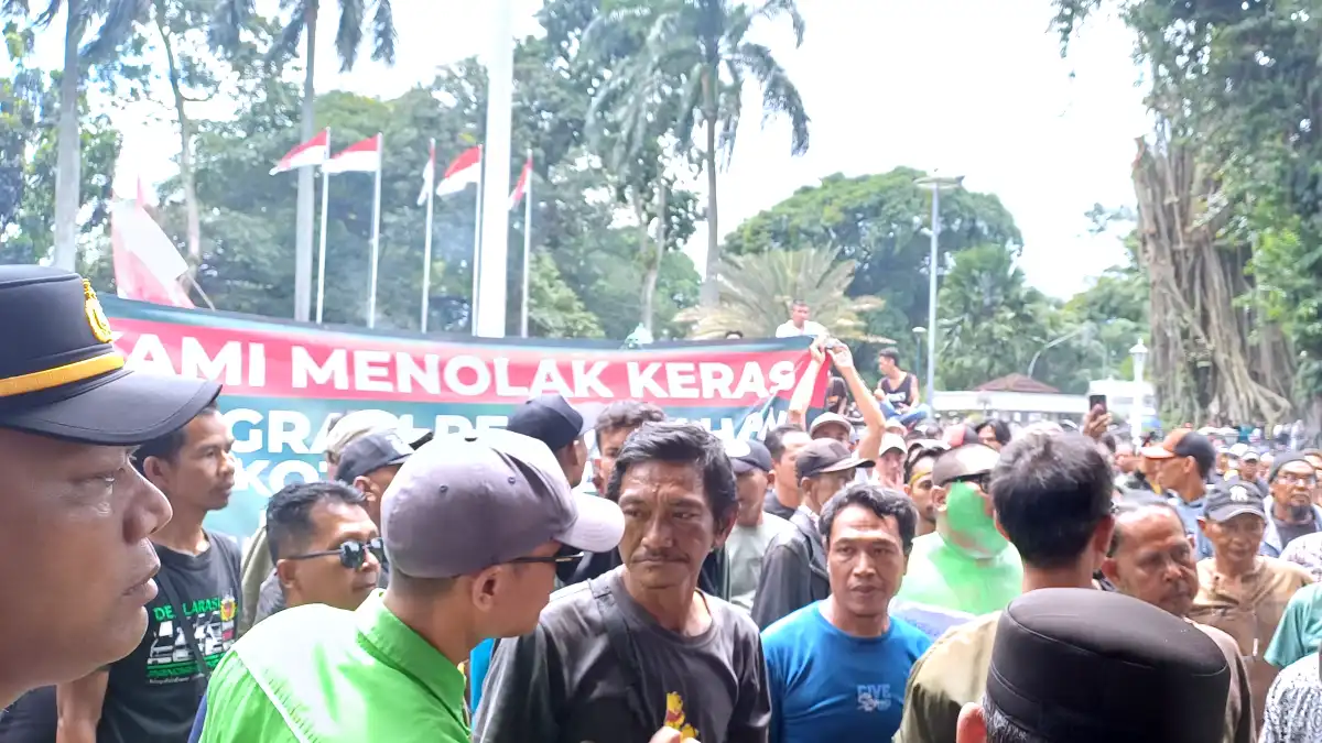 Sopir Angkot Bogor Desak Pemerintah Tunda Penghapusan Kendaraan Tua