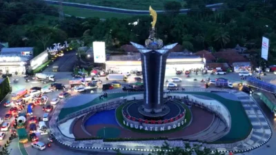 Kujang Raksasa Setinggi 14 Meter Simbol Baru Kabupaten Bogor