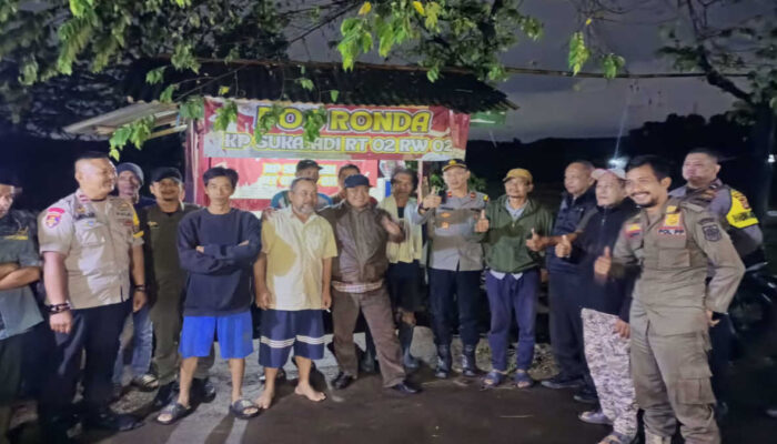 Antisipasi Gangguan Trantibum, Pemdes Mekarsari Gelar Patroli Gabungan Tiga Pilar