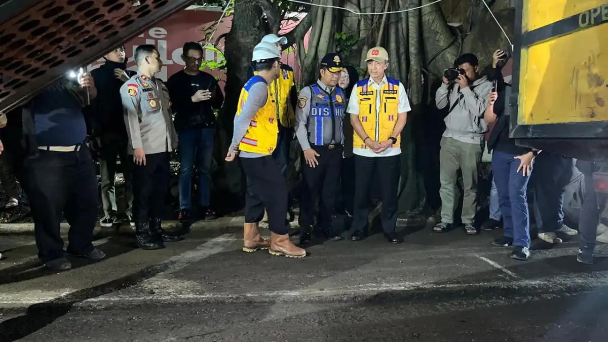 Gawat! Pemkot Bogor Turun Tangan Tambal Lubang Jalan Raya Pajajaran, Dedie Rachim Ambil Langkah Berani Pemkot Bogor Turun Tangan Tambal Lubang Jalan Raya Pajajaran