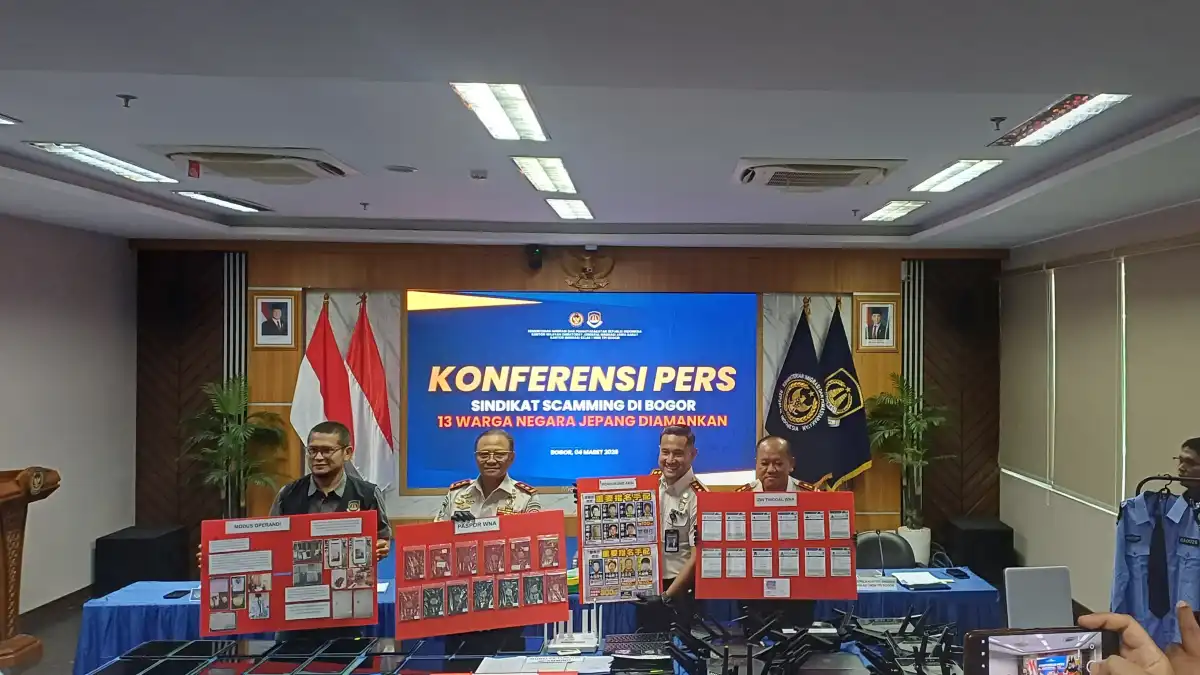 Konferensi pers Kantor Imigrasi Kelas I Non TPI Bogor terkait 13 WNA Jepang