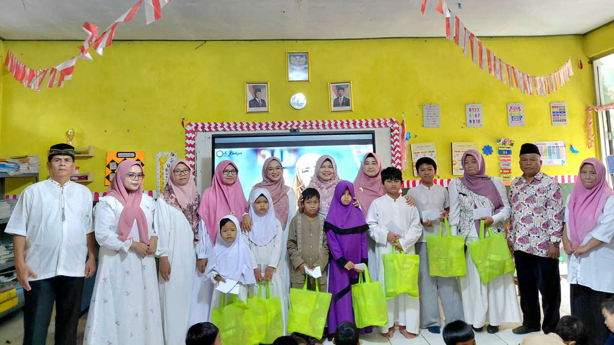 Tutup Pesantren Kilat Ramadan, SDN Pasirgaok 04 Santuni Anak Yatim dan Tanamkan Karakter Peduli Sejak Dini