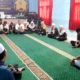 Guru dan staf SMK Taruma Negara Bogor mengikuti kegiatan buka puasa bersama Ramadan.