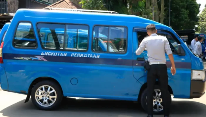 Dedie Rachim Usulkan Moratorium Angkot Kabupaten ke Dishub Jabar