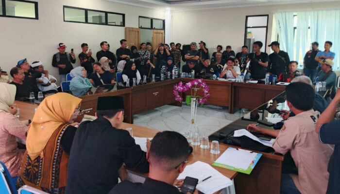 Demo di Rancabungur Gegerkan Warga, Massa Tuntut Copot Kepala Sekolah hingga Audit Dugaan Pungli SMPN 1