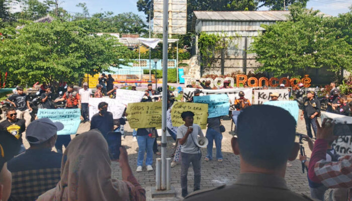 Demo di Rancabungur Gegerkan Warga, Massa Tuntut Copot Kepala Sekolah hingga Audit Dugaan Pungli SMPN 1