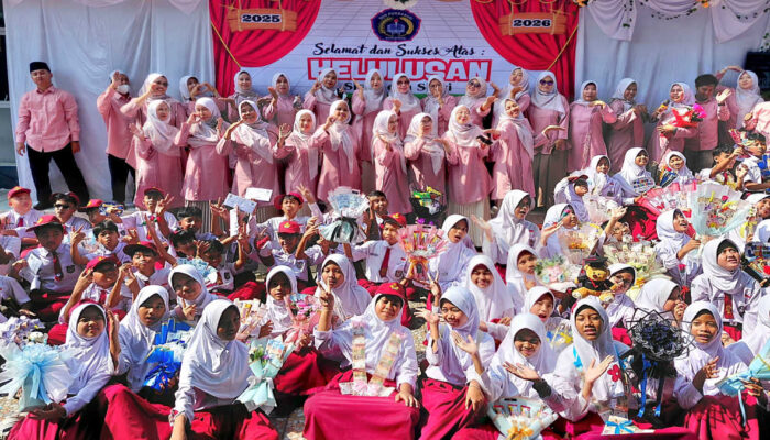 107 Siswa SDN Purbasari Resmi Lulus, Sekolah Beri Penghargaan Khusus untuk Siswa Berprestasi