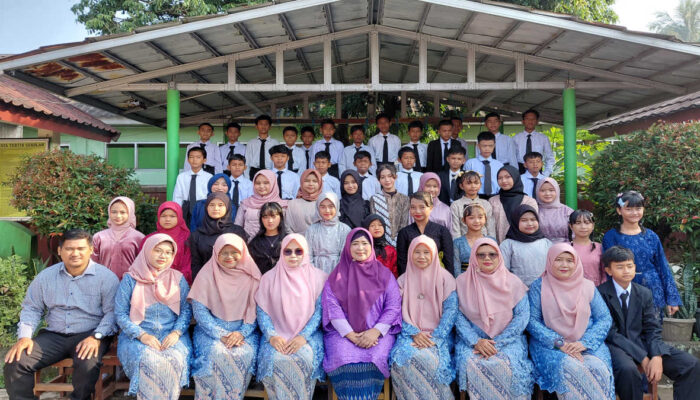 Haru dan Bangga! 43 Siswa SDN Pasirgaok 03 Lulus 100 Persen, Orang Tua Gelar Tasyakuran Penuh Kenangan