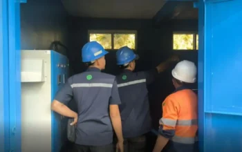 PDAM Tirta Pakuan Uji Coba Jaringan Palasari, Warga Zona 5 Segera Nikmati Air Mengalir 24 Jam Petugas PDAM Tirta Pakuan Kota Bogor melakukan uji coba jaringan pipa air bersih di Palasari, Cijeruk, Kabupaten Bogor untuk memastikan distribusi air 24 jam bagi pelanggan Zona 5.