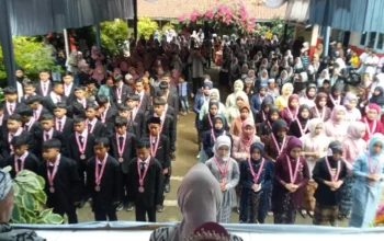 SDN Purwasari 2 Dramaga Bogor menggelar pelepasan 67 siswa kelas VI Tahun Ajaran 2025/2026