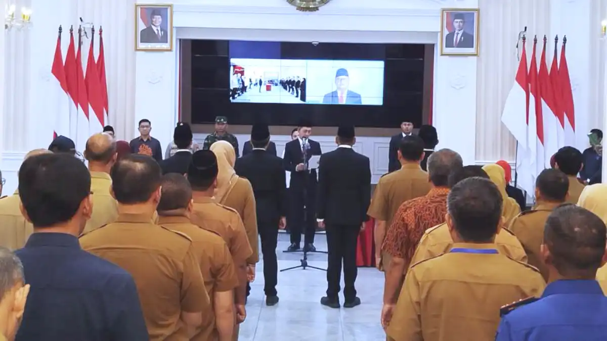 Wali Kota Bogor Dedie Rachim melantik tiga pejabat pimpinan tinggi Pemkot Bogor di Balaikota Bogor pada 30 Juni 2026.