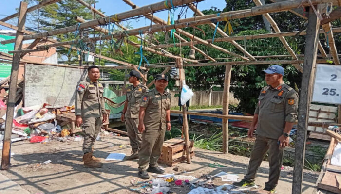 Satpol PP Kecamatan Rancabungur Cek Pembongkaran Mandiri Bangunan Liar, 132 Bangunan di Empat Desa Telah Didata